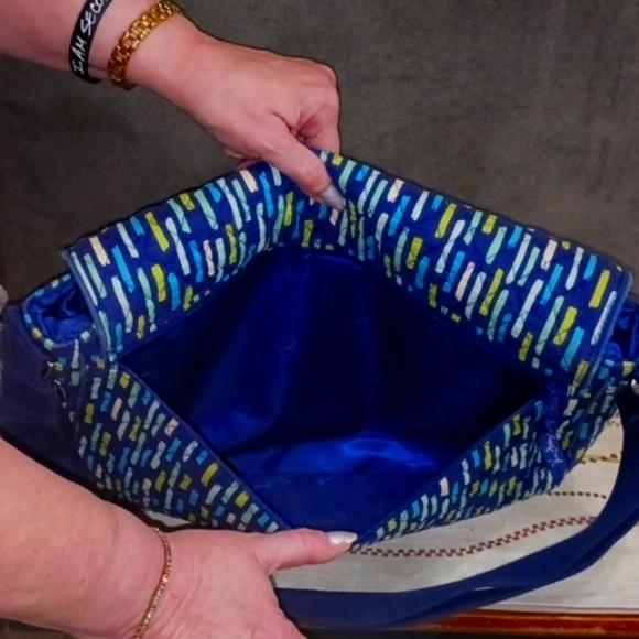 Vera Bradley Messenger Bag - Picture 5 of 6